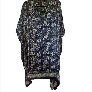 SILK CAFTAN . ONE SIZE. Gorgeous design!  One size!  No label .